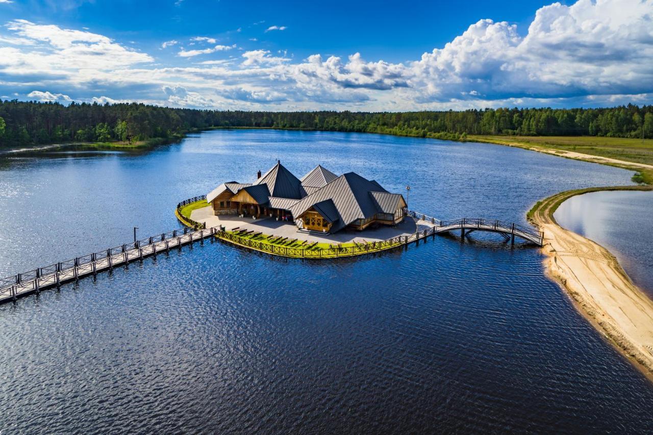Debowy Dwor Hotel Ruda Rozaniecka Buitenkant foto