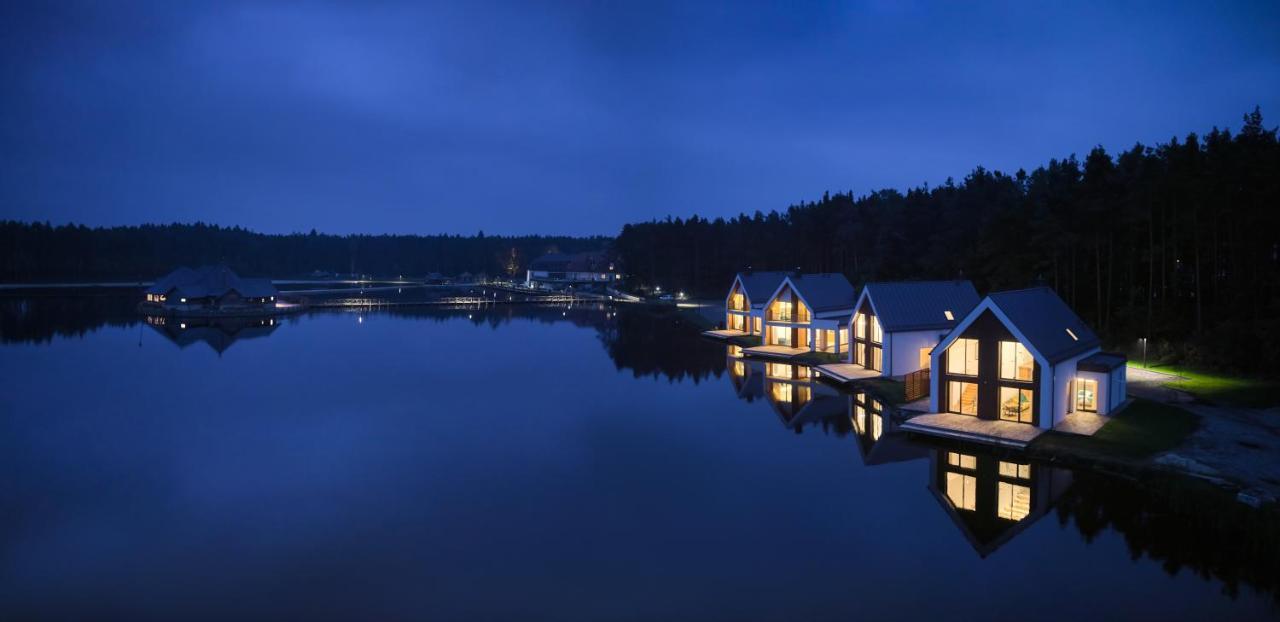 Debowy Dwor Hotel Ruda Rozaniecka Buitenkant foto