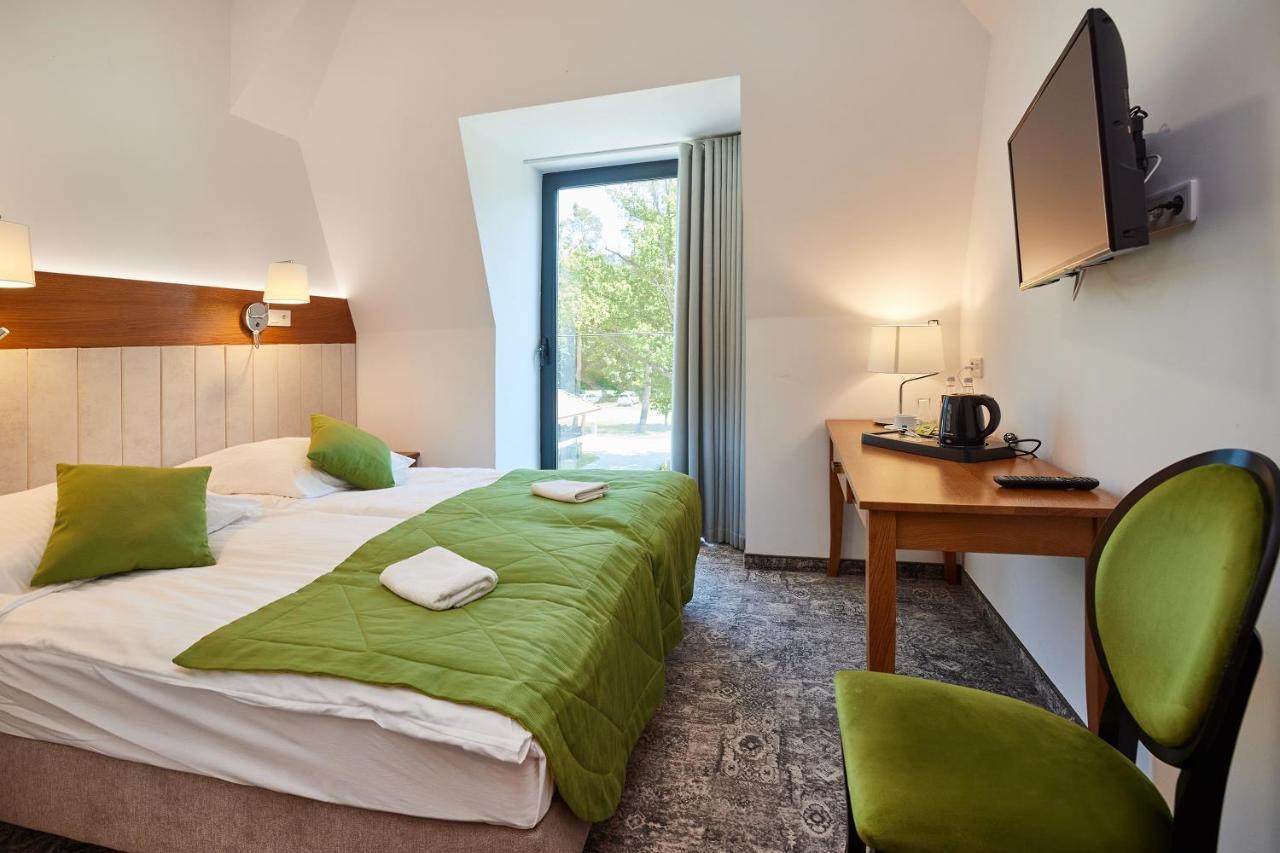 Debowy Dwor Hotel Ruda Rozaniecka Kamer foto