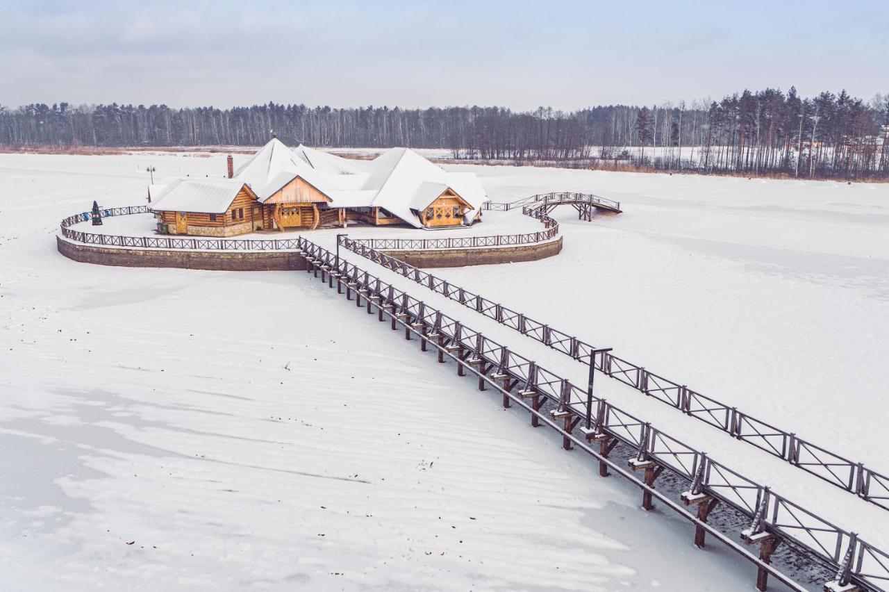 Debowy Dwor Hotel Ruda Rozaniecka Buitenkant foto