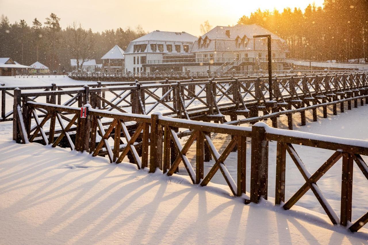 Debowy Dwor Hotel Ruda Rozaniecka Buitenkant foto