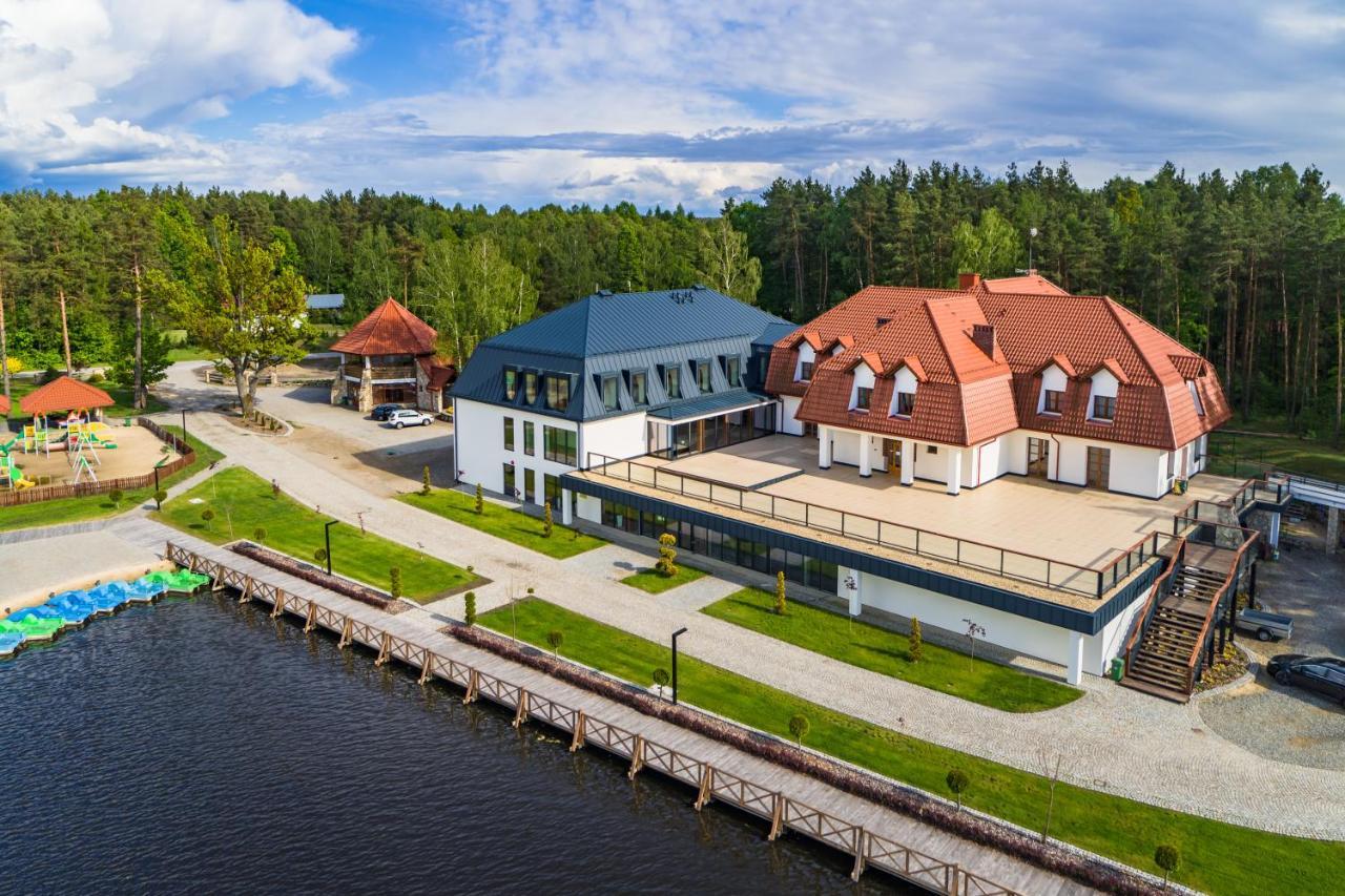 Debowy Dwor Hotel Ruda Rozaniecka Buitenkant foto