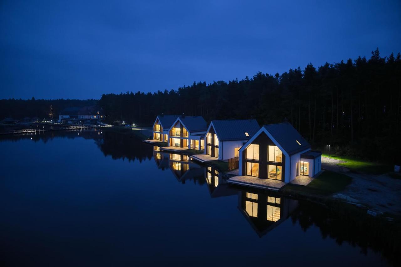 Debowy Dwor Hotel Ruda Rozaniecka Buitenkant foto
