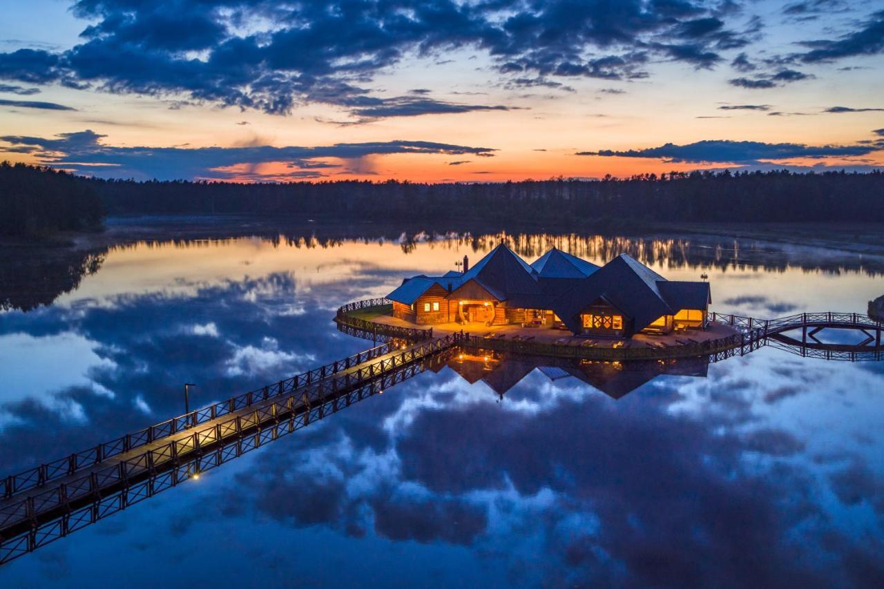 Debowy Dwor Hotel Ruda Rozaniecka Buitenkant foto