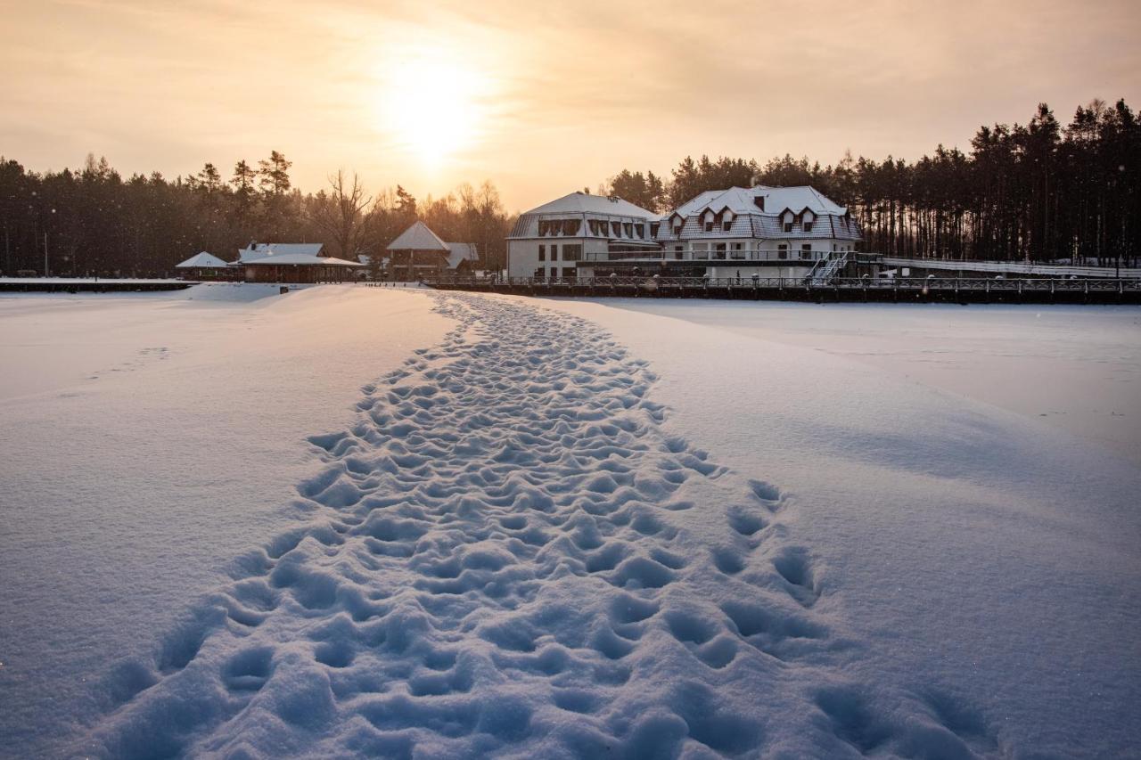 Debowy Dwor Hotel Ruda Rozaniecka Buitenkant foto