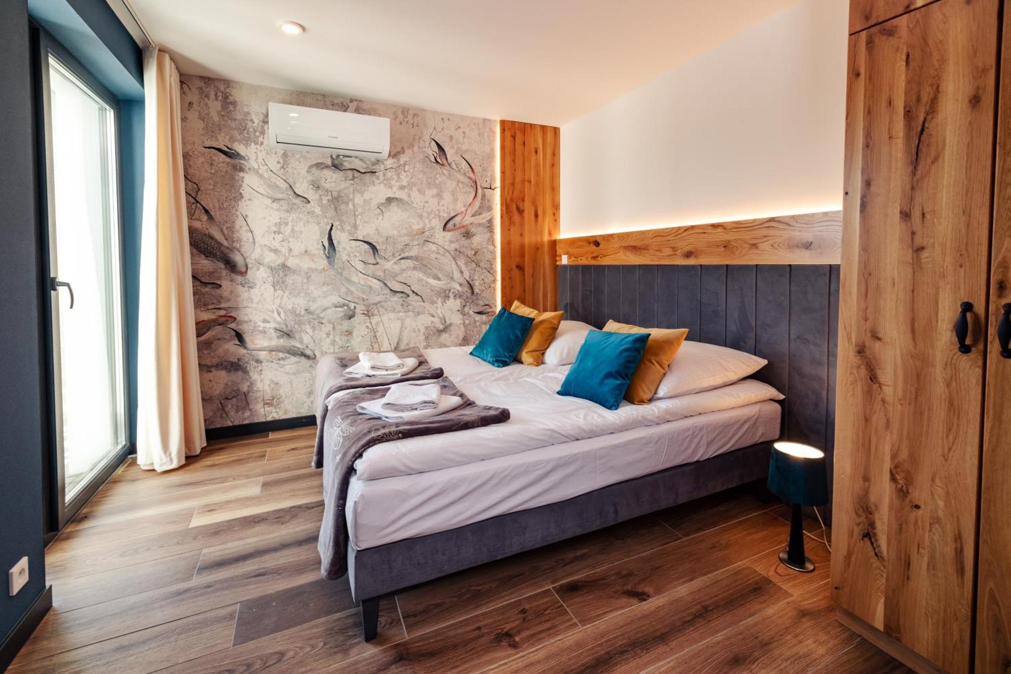 Debowy Dwor Hotel Ruda Rozaniecka Buitenkant foto